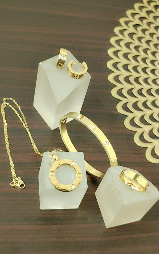 Luxury-Inspired 4-Piece Jewelry Set