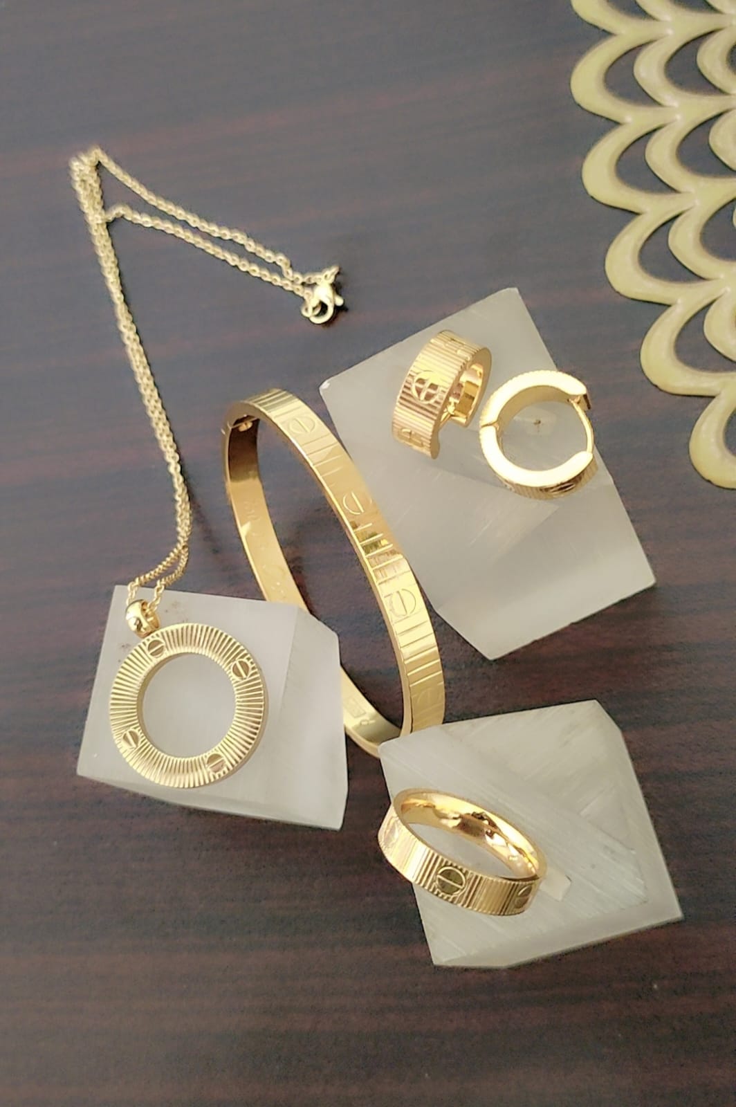 Luxury-Inspired 4-Piece Jewelry Set